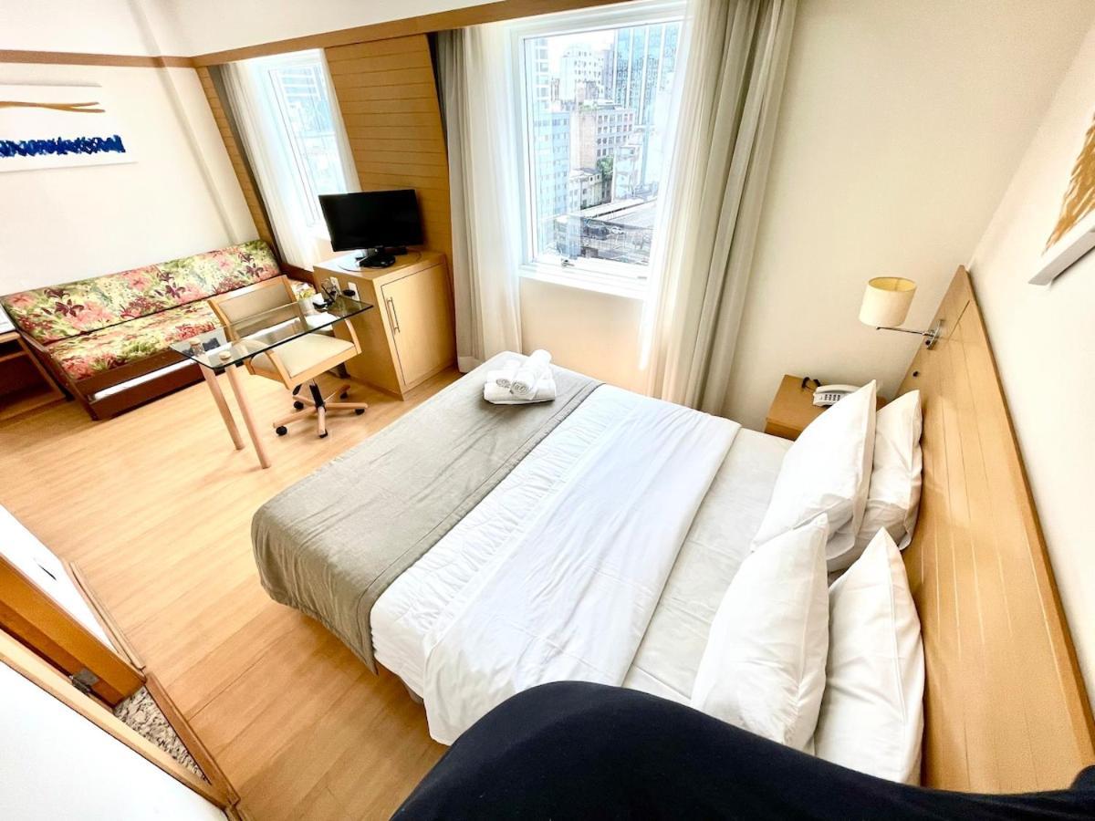 Apartamento Proximo Metro Paulista, Piscina, Sauna, Academia São Paulo